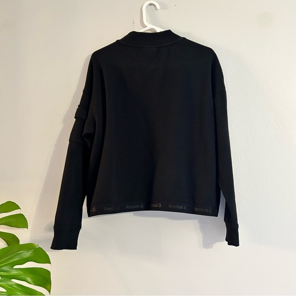 Reebok Cropped Sweatshirt - Picture 8 of 8